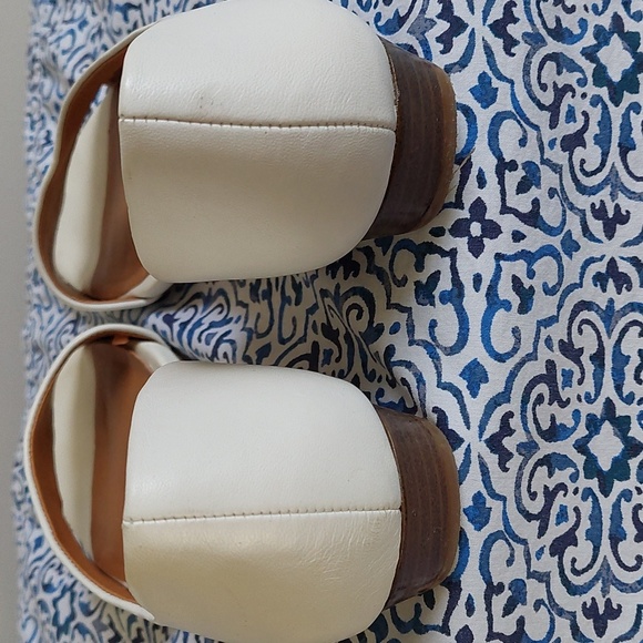 Naturalizer white and silver sandal flats women size 6.5M - Picture 3 of 10